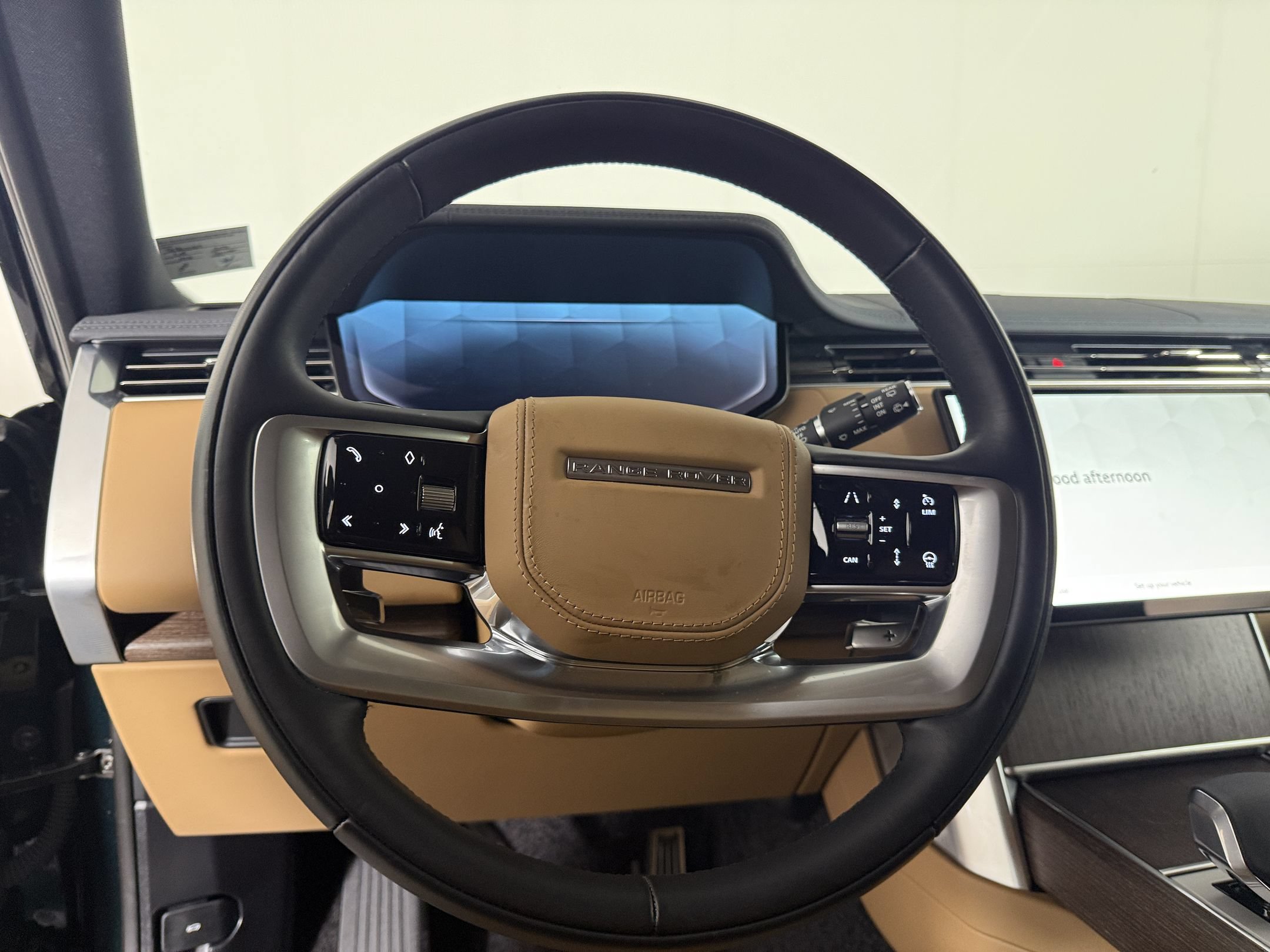 Used 2026 Land Rover Range Rover Long Wheelbase SE AWD/4WD image 11