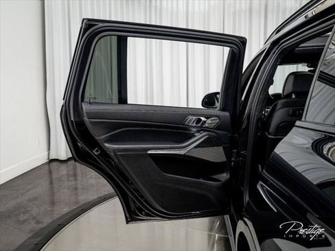 Used 2021 BMW X7 M50i AWD/4WD image 39
