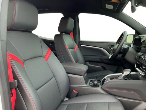 Used 2023 Chevrolet Colorado Z71 w/ Z71 Convenience Package 2 image 13