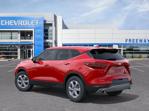 New 2025 Chevrolet Blazer LT image 3