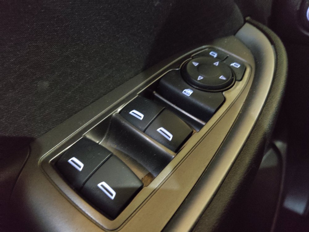 Used 2025 Chevrolet Malibu RS FWD image 27