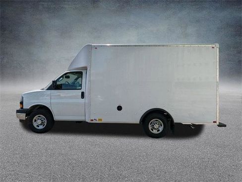 New 2025 Chevrolet Express 3500 w/ Power Convenience Package image 7