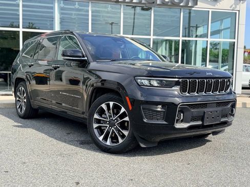 Used 2022 Jeep Grand Cherokee L Overland w/ Advanced Protech Group III AWD/4WD image 8