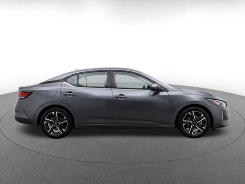 Used 2025 Nissan Sentra SV FWD image 8
