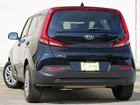 Used 2021 Kia Soul LX FWD image 5