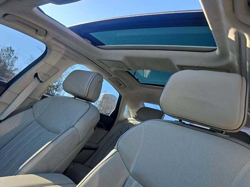 Used 2019 Audi A8 L 3.0T image 5