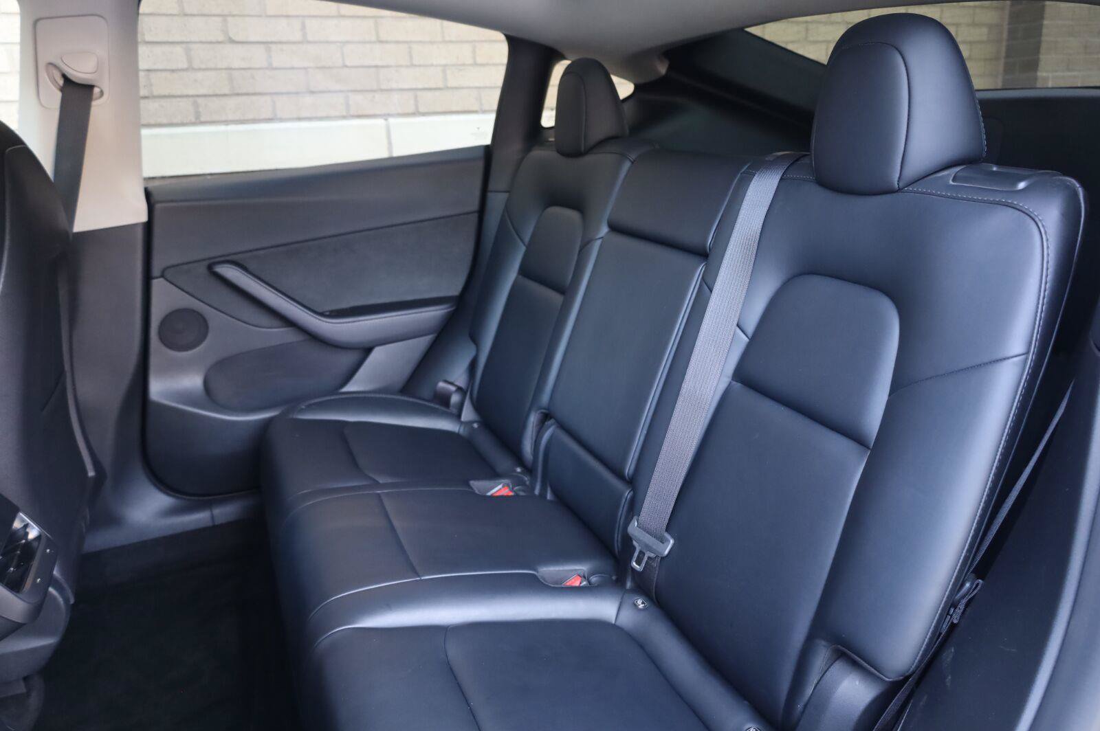 Used 2022 Tesla Model Y Long Range AWD/4WD image 22