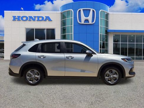Used 2027 Honda HR-V LX image 2