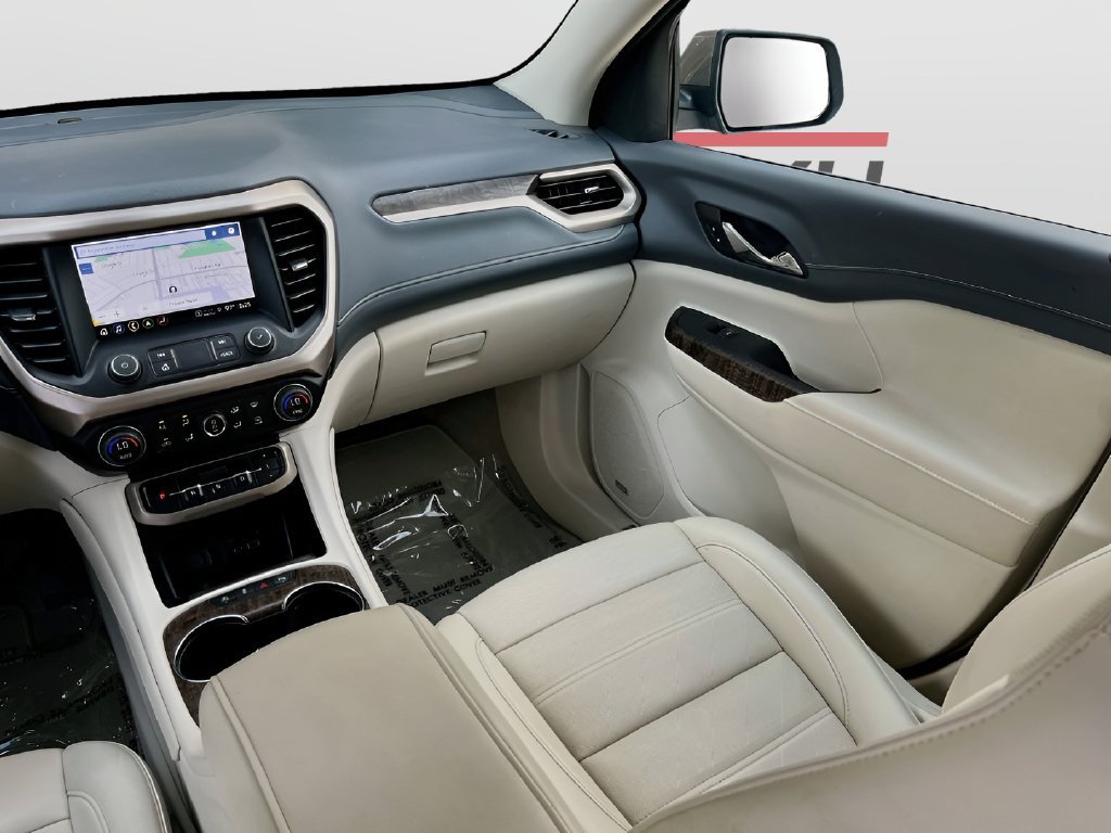 Used 2023 GMC Acadia Denali w/ Denali Technology Package FWD image 24