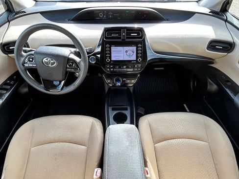 Used 2021 Toyota Prius LE FWD image 10