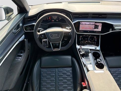 Used 2024 Audi RS 6 performance image 18