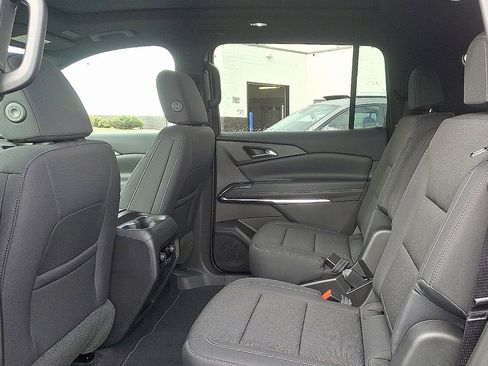 New 2026 Chevrolet Traverse LT w/ Sun and Wheel Package image 7