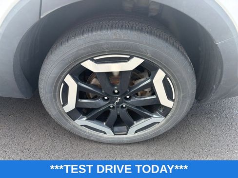 Used 2023 Kia Telluride EX w/ EX Captain's Chair Package FWD image 12