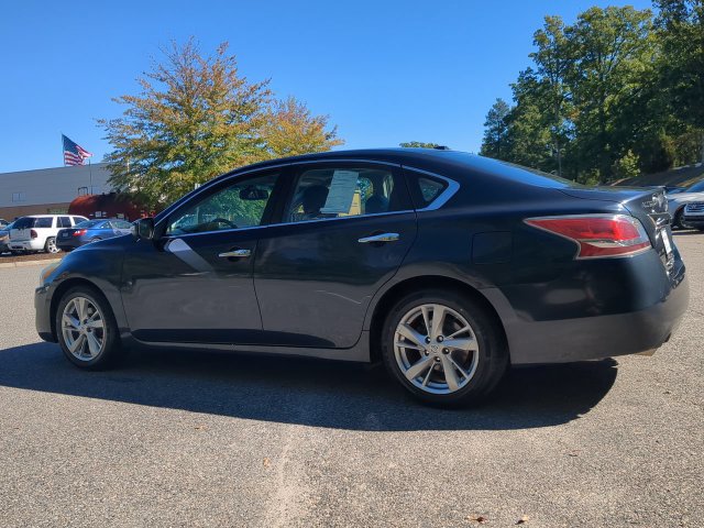 Used 2014 Nissan Altima 2.5 SL w/ Technology Package FWD image 6