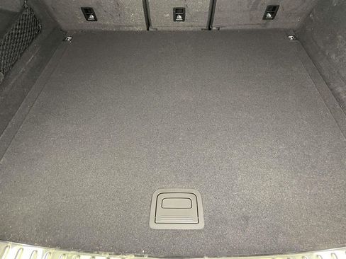 Used 2024 Porsche Cayenne image 19