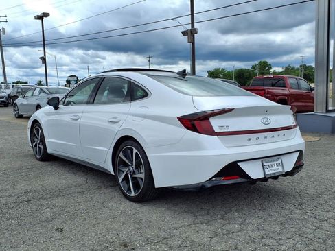 Used 2017 Hyundai Accent SE image 2