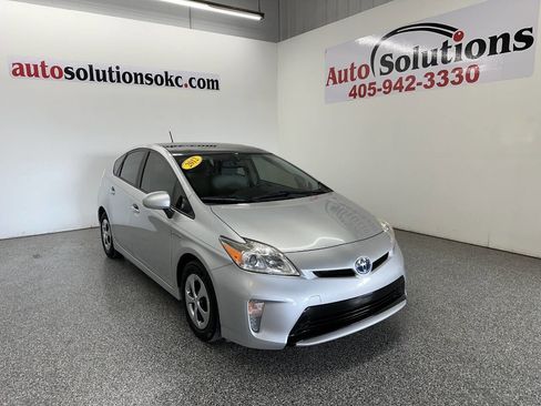 Used 2012 Toyota Prius Two image 1