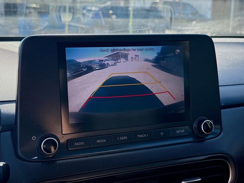 Used 2023 Hyundai Kona SEL image 11