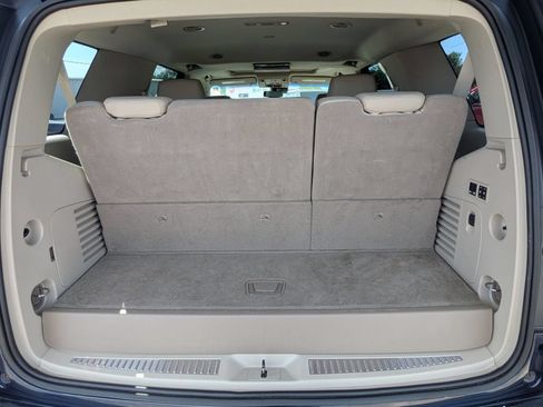 Used 2020 Cadillac Escalade Luxury AWD/4WD image 6
