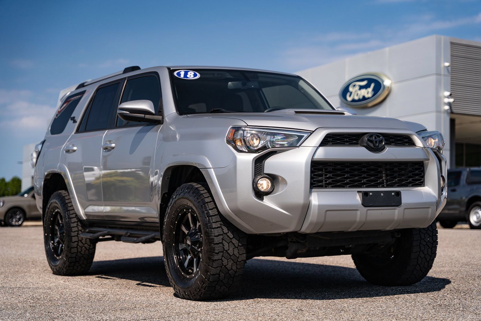 Used 2018 Toyota 4Runner TRD Off-Road Premium AWD/4WD image 1