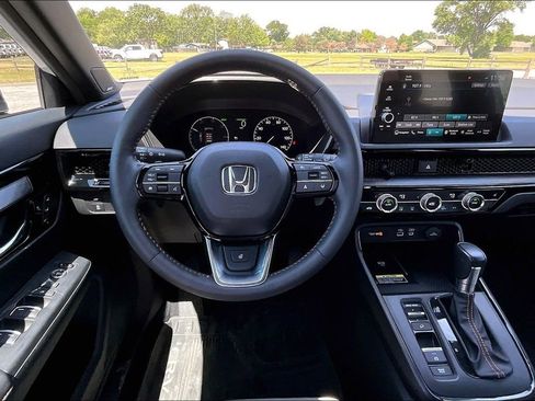 Used 2023 Honda CR-V Sport Touring image 5