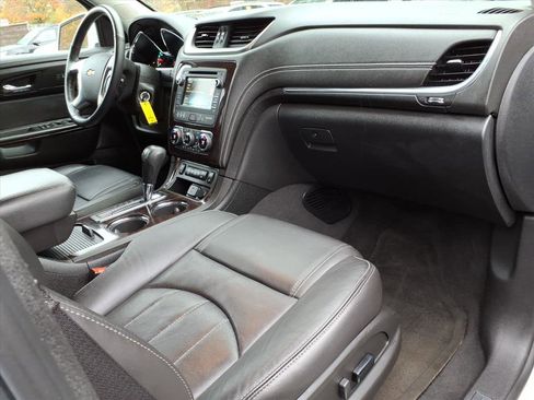 Certified 2017 Chevrolet Traverse Premier image 10