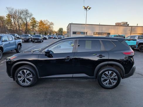 Used 2023 Nissan Rogue SV AWD/4WD image 3