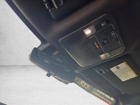 Used 2025 Toyota Tundra Limited AWD/4WD image 19