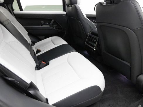 Used 2023 Land Rover Range Rover Sport SE Dynamic image 40