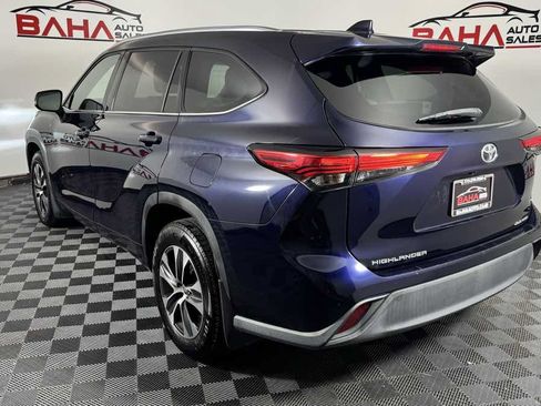 Used 2020 Toyota Highlander XLE AWD/4WD image 5