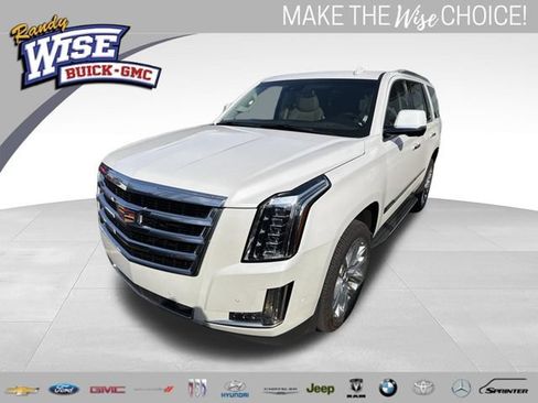 Used 2020 Cadillac Escalade Luxury AWD/4WD image 1
