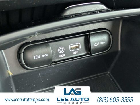 Used 2020 Kia Sorento LX FWD image 19