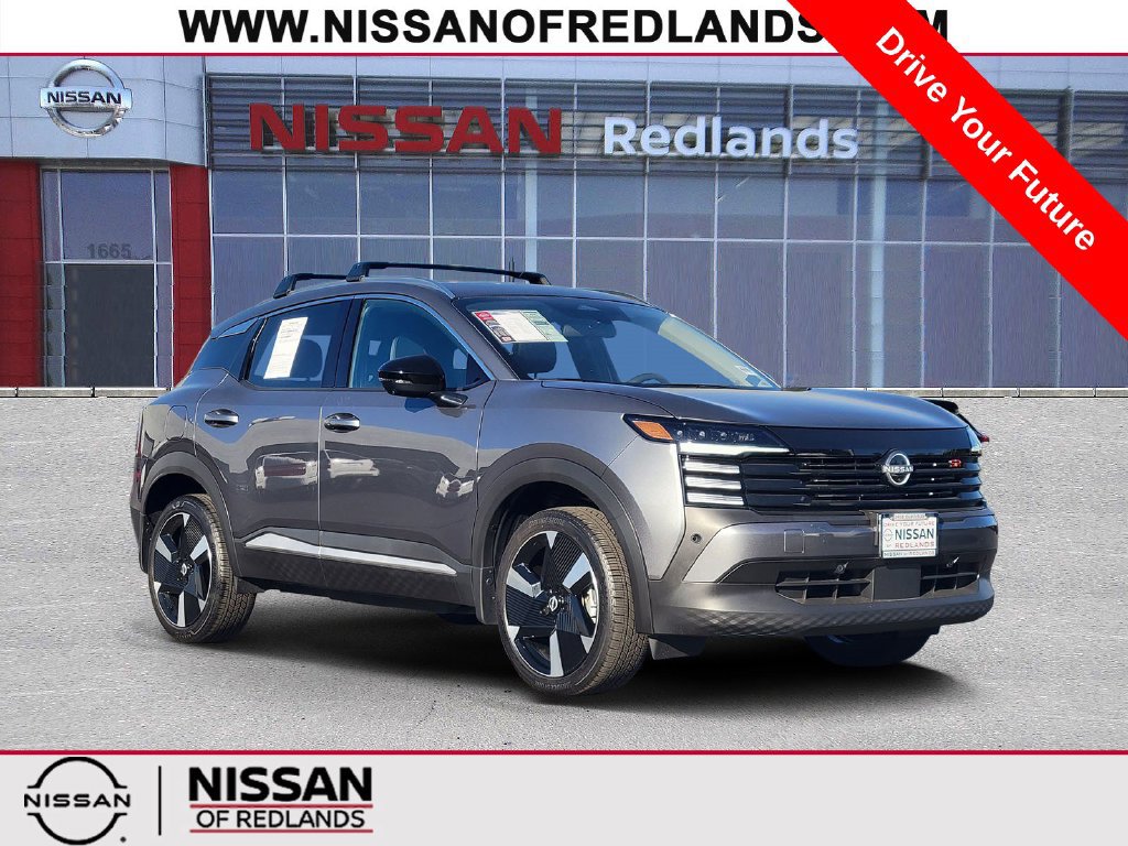 Used 2026 Nissan Kicks SR w/ SR Premium Package FWD image 1