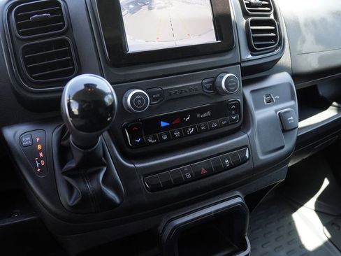 Used 2025 RAM ProMaster 2500 w/ Convenience Group FWD image 17