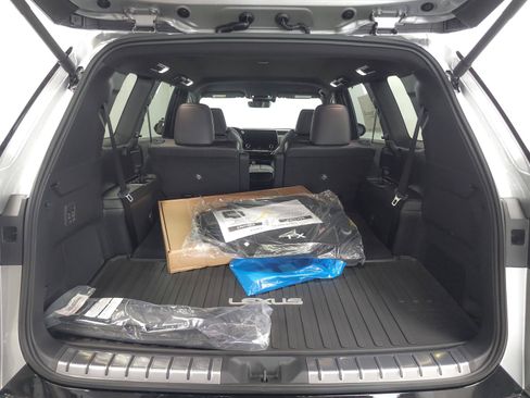 New 2026 Lexus TX 500h AWD w/ Technology Package image 12