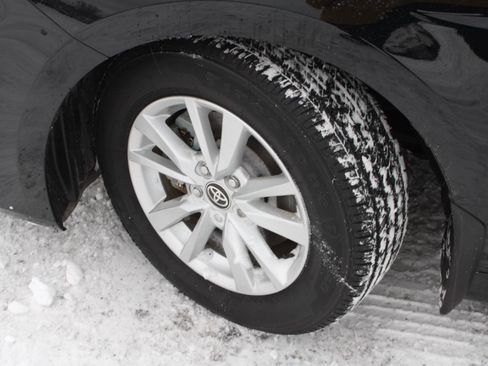 Used 2025 Toyota Camry LE image 16