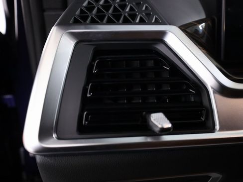 Used 2026 BMW X7 M60i image 12