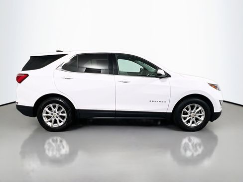 Used 2019 Chevrolet Equinox LT FWD image 3