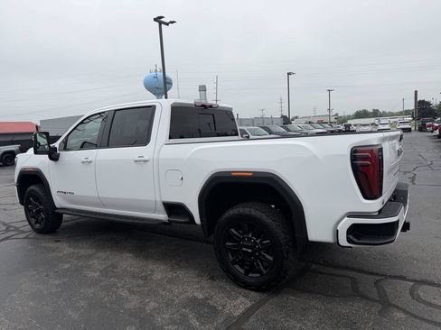 Used 2025 GMC Sierra 3500 AT4 w/ AT4 Premium Plus Package AWD/4WD image 7