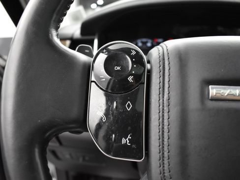 Used 2020 Land Rover Range Rover HSE image 10