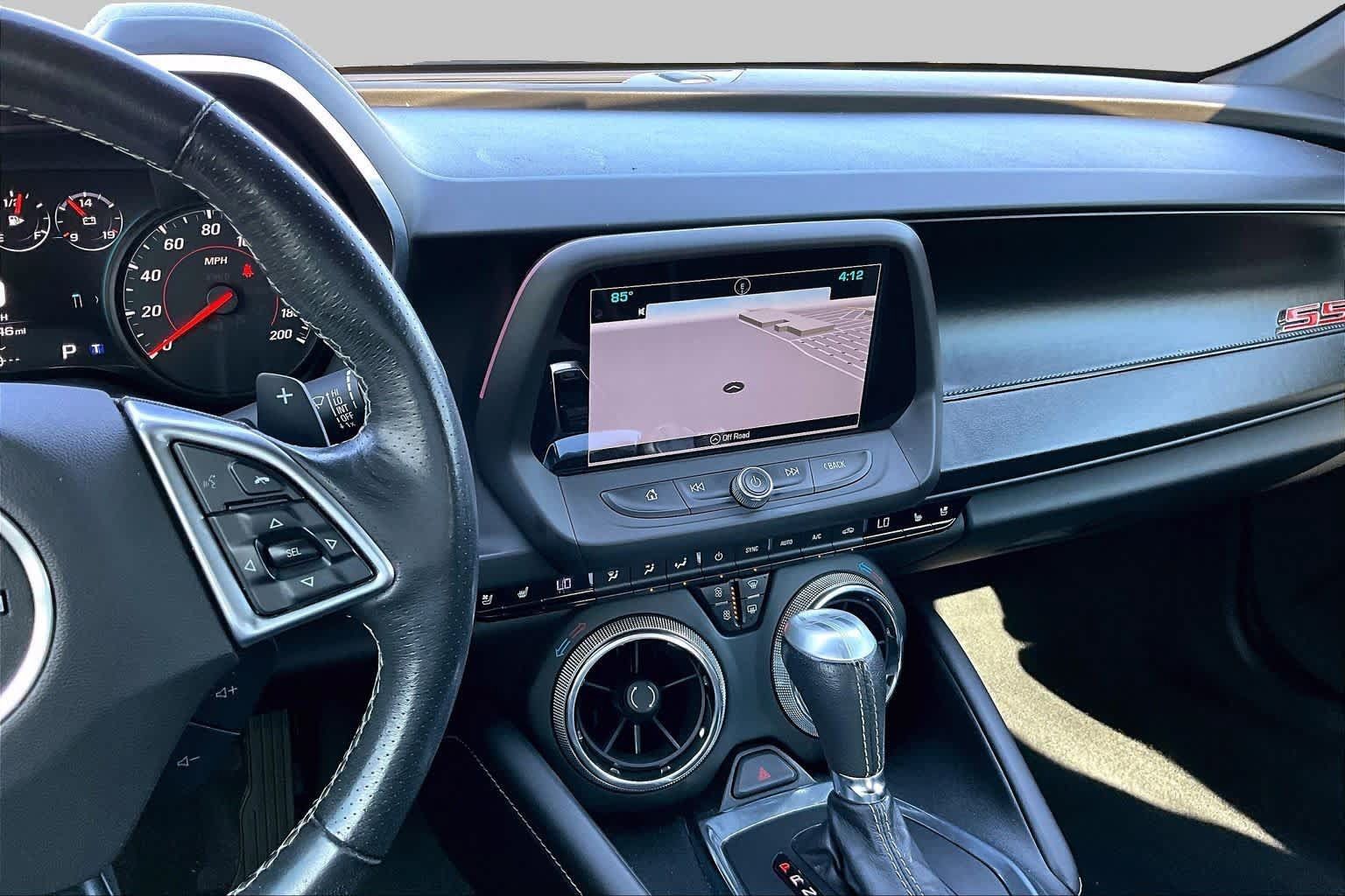 Used 2018 Chevrolet Camaro SS RWD image 7