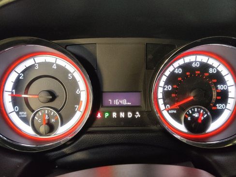 Used 2017 Dodge Grand Caravan SE FWD image 23