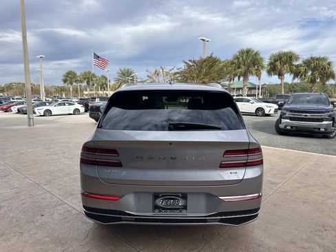 Used 2025 Genesis GV80 3.5T Prestige image 4