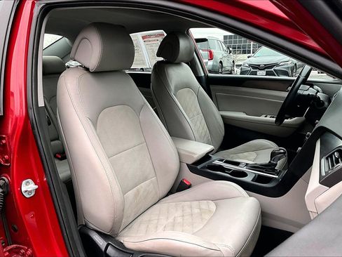 Used 2017 Hyundai Sonata Sport w/ Value Edition Package 02 image 7