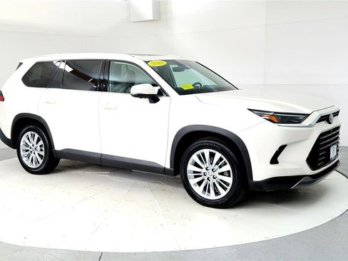 Used 2024 Toyota Grand Highlander Platinum image 7