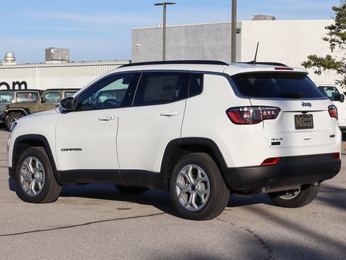 New 2026 Jeep Compass Latitude image 7