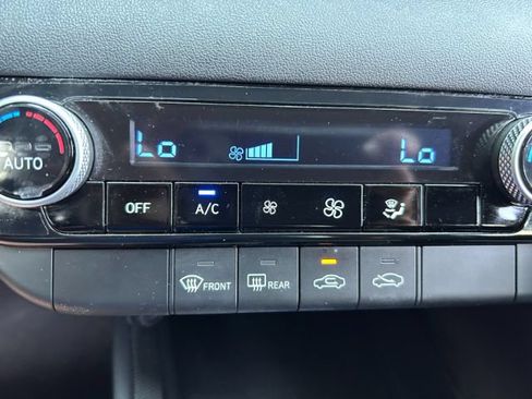 Used 2021 Hyundai Elantra SEL FWD image 22