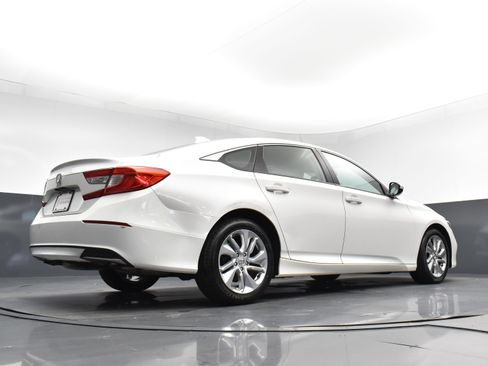 Used 2018 Honda Accord LX image 21