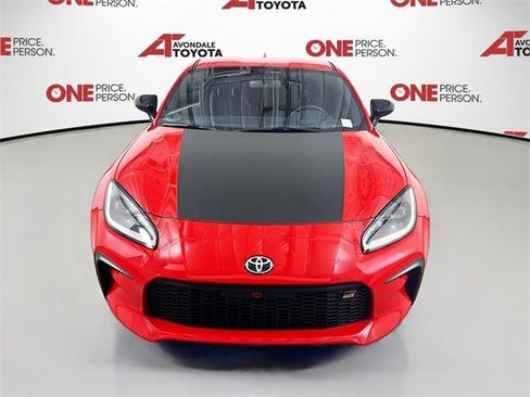 Certified 2024 Toyota GR86 TRUENO Edition image 2