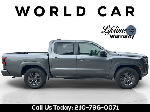Used 2025 Nissan Frontier SV w/ SV Convenience Package RWD image 2